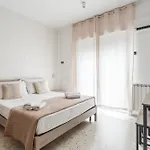 Bed & Breakfast Fly 290 *