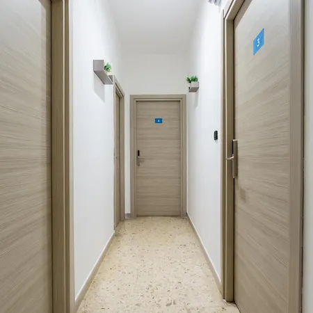 Fly 290 Bed and breakfast *