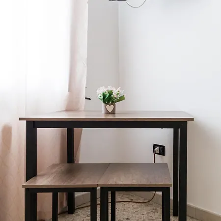 Fly 290 Bed & Breakfast